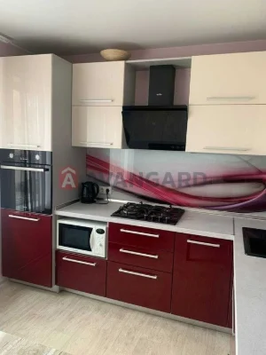 Продажа 3-х комнатной квартиры 1-й Южный.