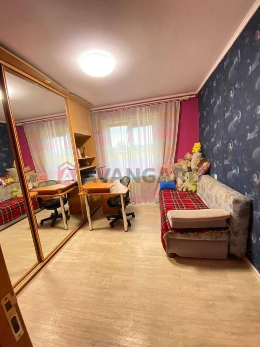 Продажа 3-х комнатной квартиры 1-й Южный.