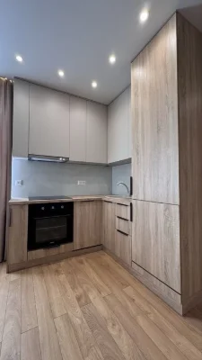 Продаж великої 1,5 кімнатної