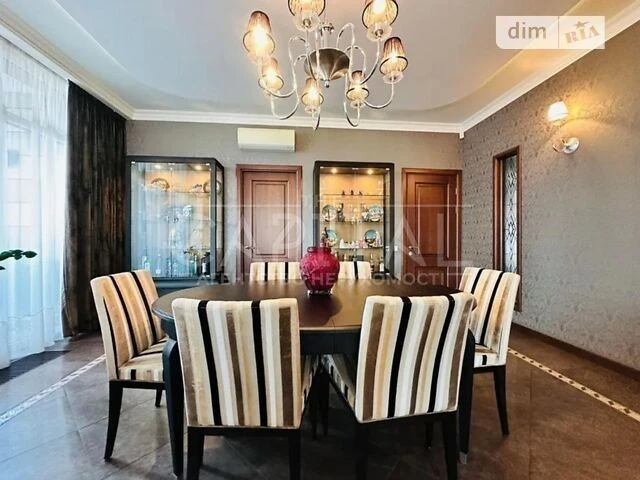 Sale of 3-room apartment 118 sq. m. on Andriy Verkhoglyada St. 20A •