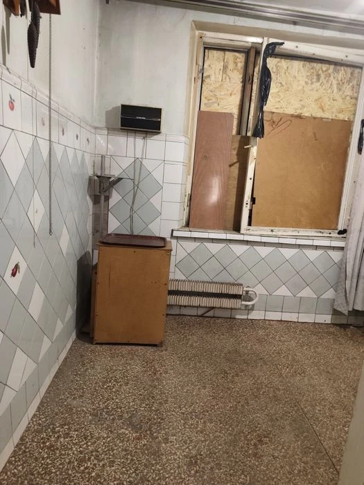 Продам 1 комн кв вна Салтовке рядом с метро !