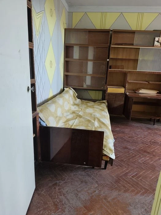 Продам 1 комн кв вна Салтовке рядом с метро !