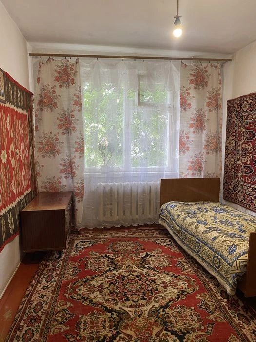 Продаж 2 кімнатноії квартири Крошня