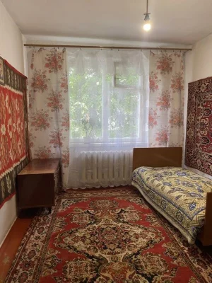 Продаж 2 кімнатноії квартири Крошня