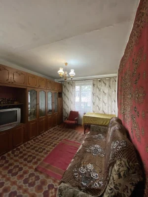 Продаж 2 кімнатноії квартири Крошня