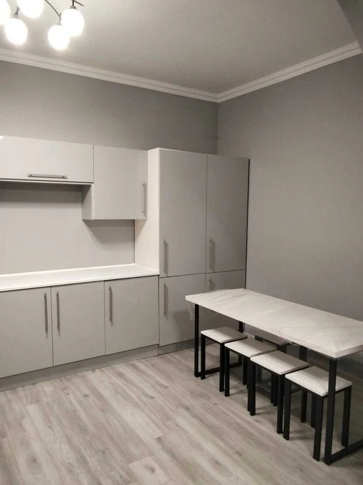 Продажа квартиры-3 комнаты, Героев Майдана, Львов.