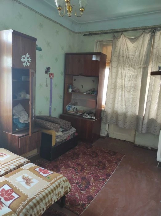 продам трехкомнатную квартиру петровского