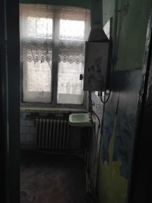 продам трехкомнатную квартиру петровского