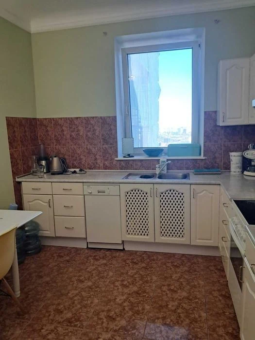 For sale, one-bedroom apartment with a view in the center, B. Zhitomirskaya Street