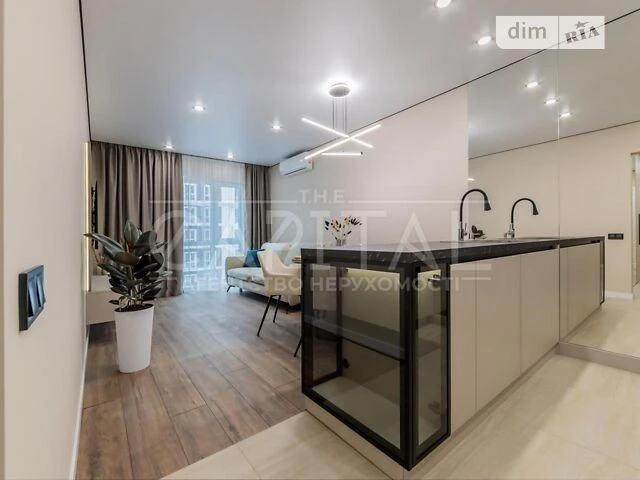 Sale of 2-room apartment 60 sq. m. on Mykhaylo Maksimovicha st. 28 •