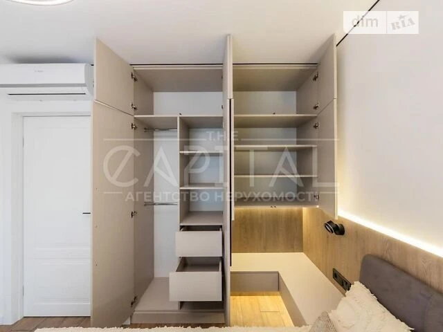 Sale of 2-room apartment 60 sq. m. on Mykhaylo Maksimovicha st. 28 •