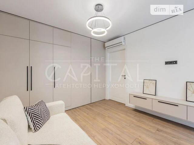 Sale of 2-room apartment 60 sq. m. on Mykhaylo Maksimovicha st. 28 •