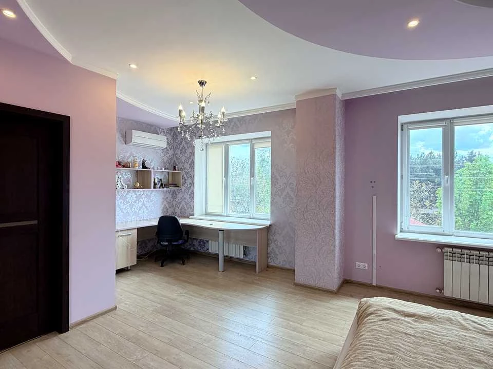 House. Zaporizhzhia, Builders