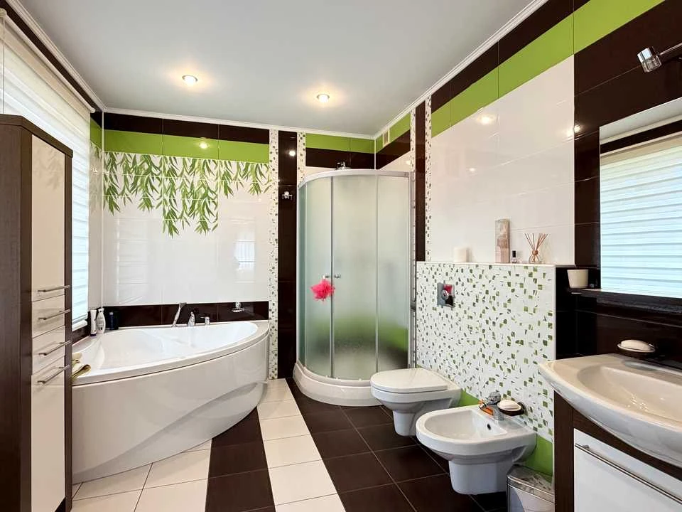House. Zaporizhzhia, Builders
