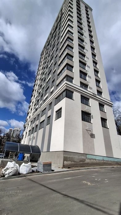I will sell a 2-room apartment on Hlybochytska Street 25/15