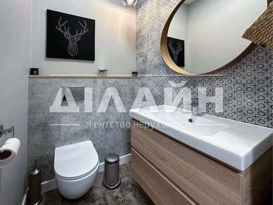 Уникальнаяя 2х Уровневая квартира 240 м2 с 2 паркоместами.