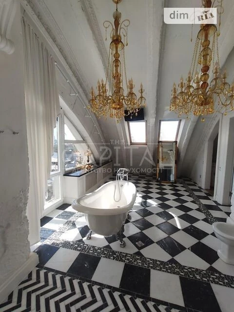 Sale of 2-room apartment 145 sq. m on Kropyvnytskyi St. 8 • ID 3