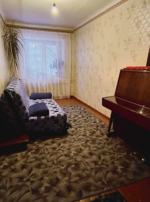 47000! I am selling 5 sq.m. Shakespeare Lane, 23 Augusta District, Pavlovo