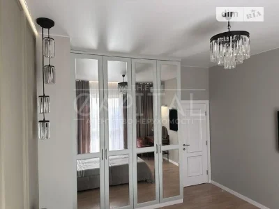 Sale of 2-room apartment 70 sq. m on Valeriy Lobanovskyi Ave.