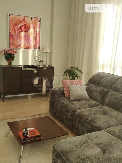 Sale of 2-room apartment 70 sq. m on Valeriy Lobanovskyi Ave.