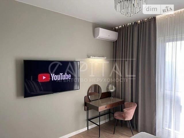 Sale of 2-room apartment 70 sq. m on Valeriy Lobanovskyi Ave.