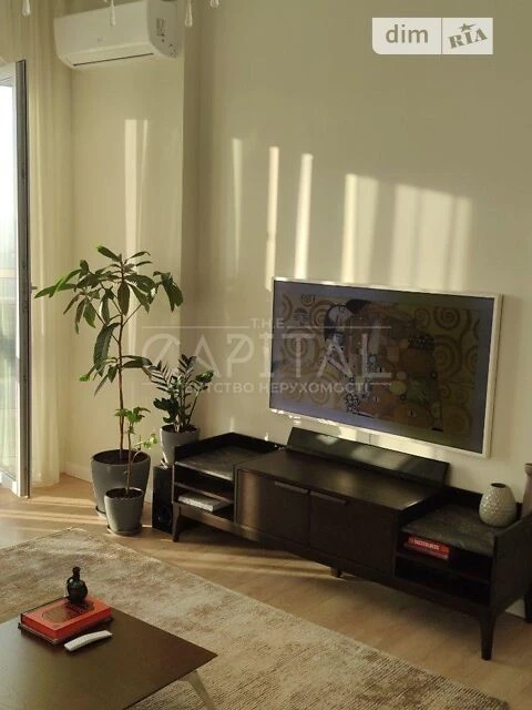 Sale of 2-room apartment 70 sq. m on Valeriy Lobanovskyi Ave.