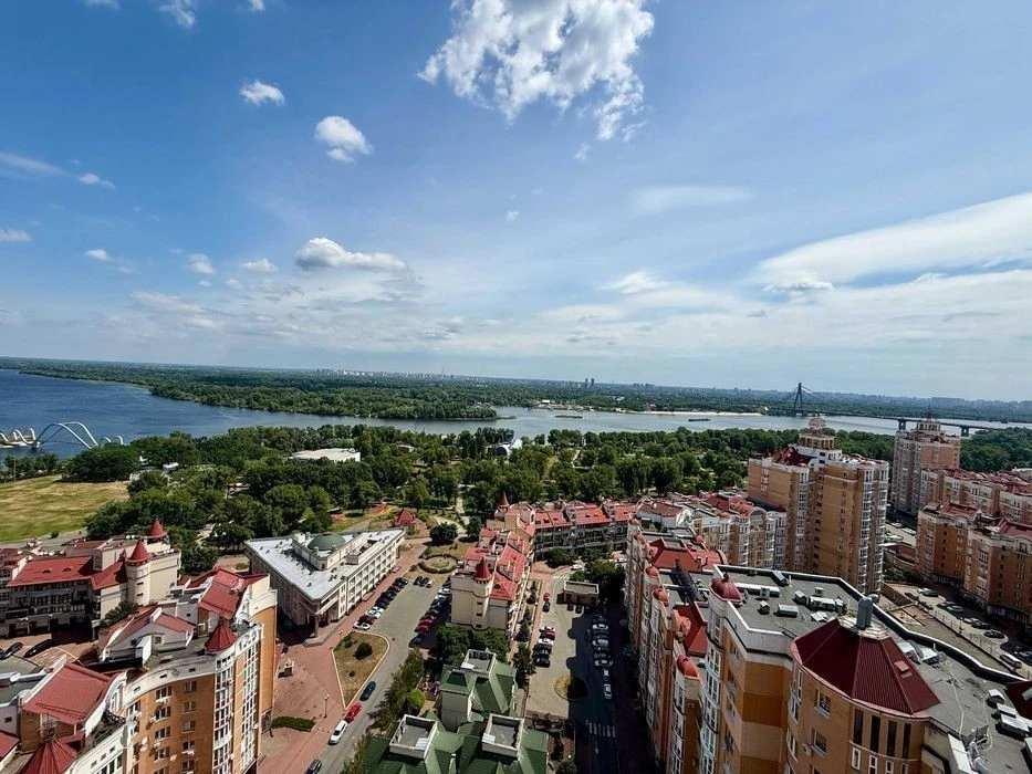 Obolon apartment for sale designer penthouse in the residential complex Oasis you