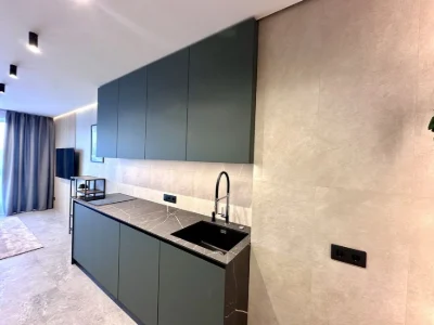 Продам  2к квартиру с дизайнерским ремонтом в жк Barvy, Гран