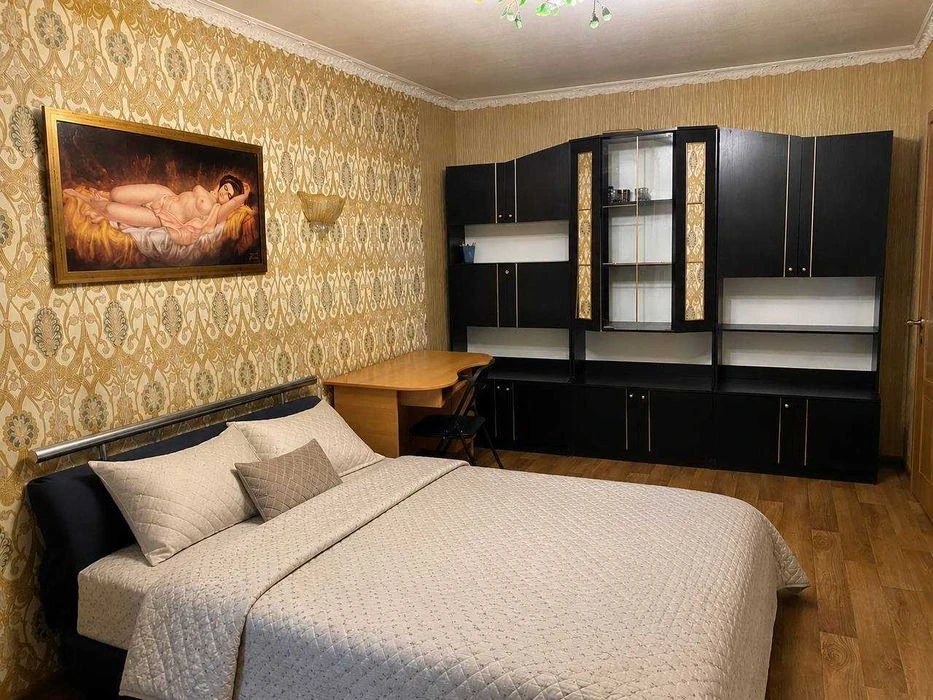Selling a 2-room apartment near Levada metro station, Sportivnaya street, and Gaga Avenue.