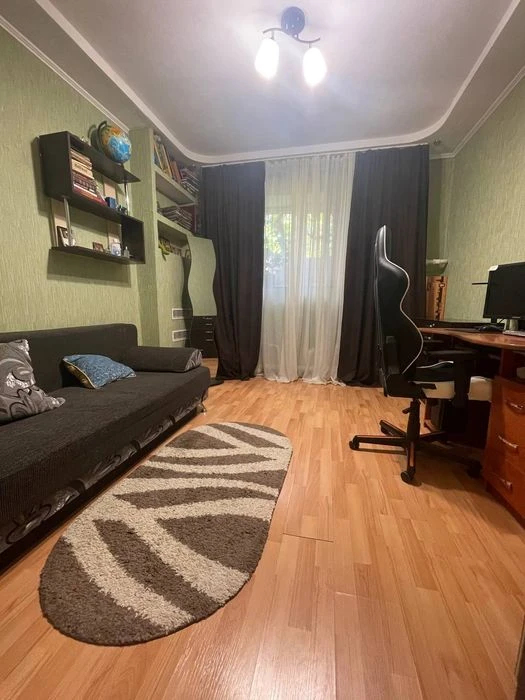 Selling a 2-room isolated apartment in Lipovaya Roshcha,