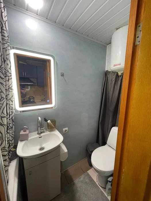 Selling a 2-room isolated apartment in Lipovaya Roshcha,