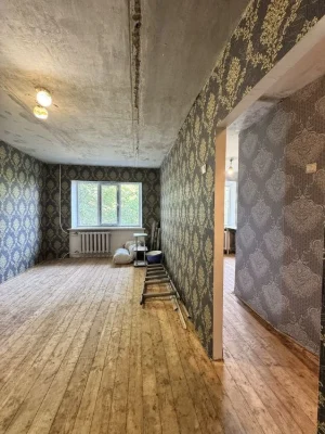 Продам 1к квартиру. 12 квартал. Ул Казака Мамая 4