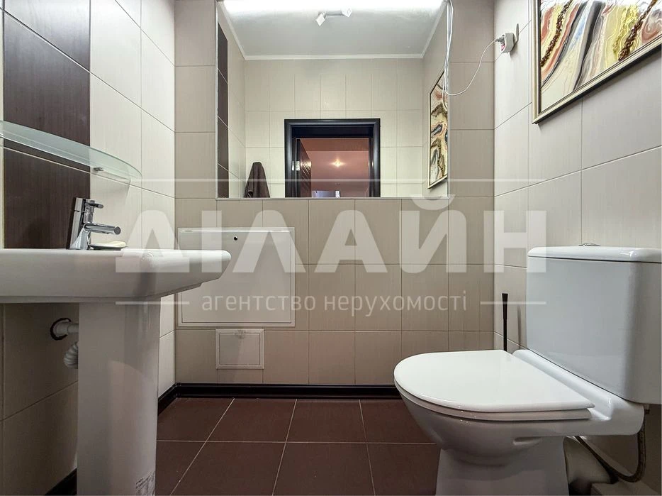 Beautiful house on Pravy 350 m2, 16 acres