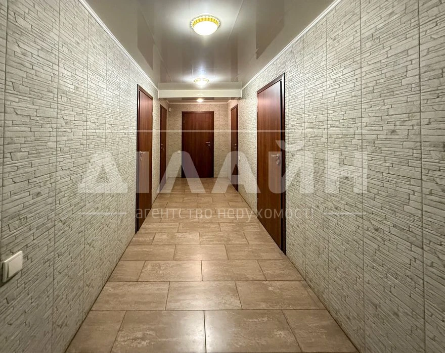 Beautiful house on Pravy 350 m2, 16 acres
