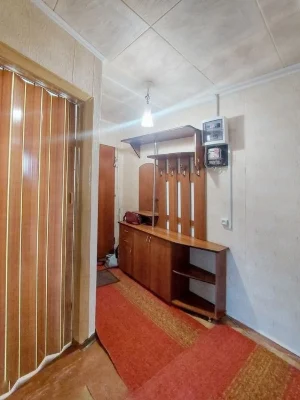 Продам 2х кім.квартиру Б.Хмельницького, рн Варус. iq