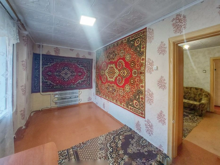 Продам 2х кім.квартиру Б.Хмельницького, рн Варус. iq
