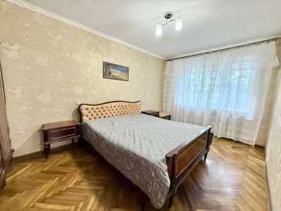 3-х ком.кв. 2/9 эт. в газовом кирпичном доме по ул.