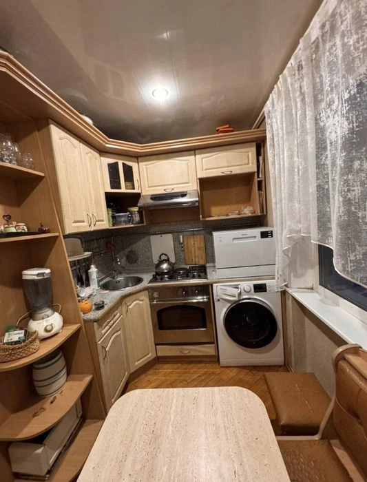 Продажа 2-ой квартиры в Хортицком р-не.