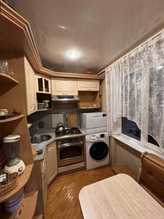 Продажа 2-ой квартиры в Хортицком р-не.
