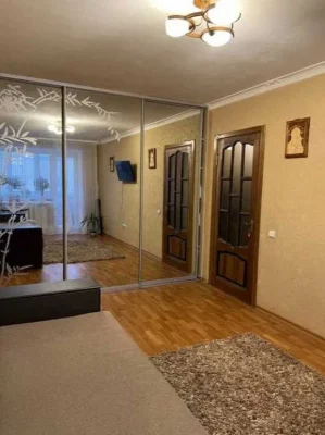 1к квартира на Виставці по вул.Свободи, 4й поверх, Цегла, Ре