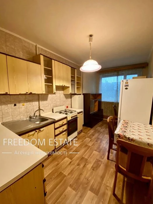 $33,000 ‼️SALE‼️ 2-room apartment 53 sq. m / Kyiv metro station / Ma