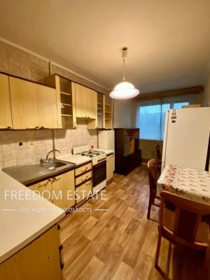 $33,000 ‼️SALE‼️ 2-room apartment 53 sq. m / Kyiv metro station / Ma