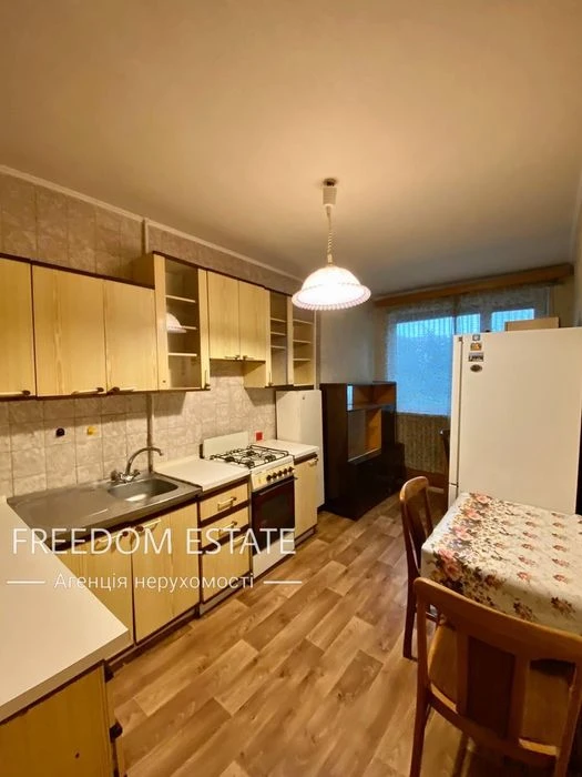 $33,000 ‼️SALE‼️ 2-room apartment 53 sq. m / Kyiv metro station / Ma