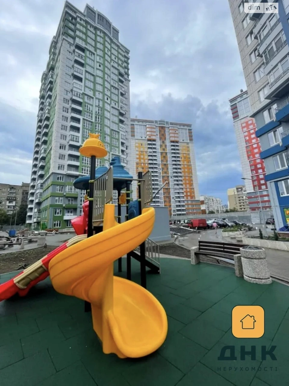 Продажа квартир Приморский.