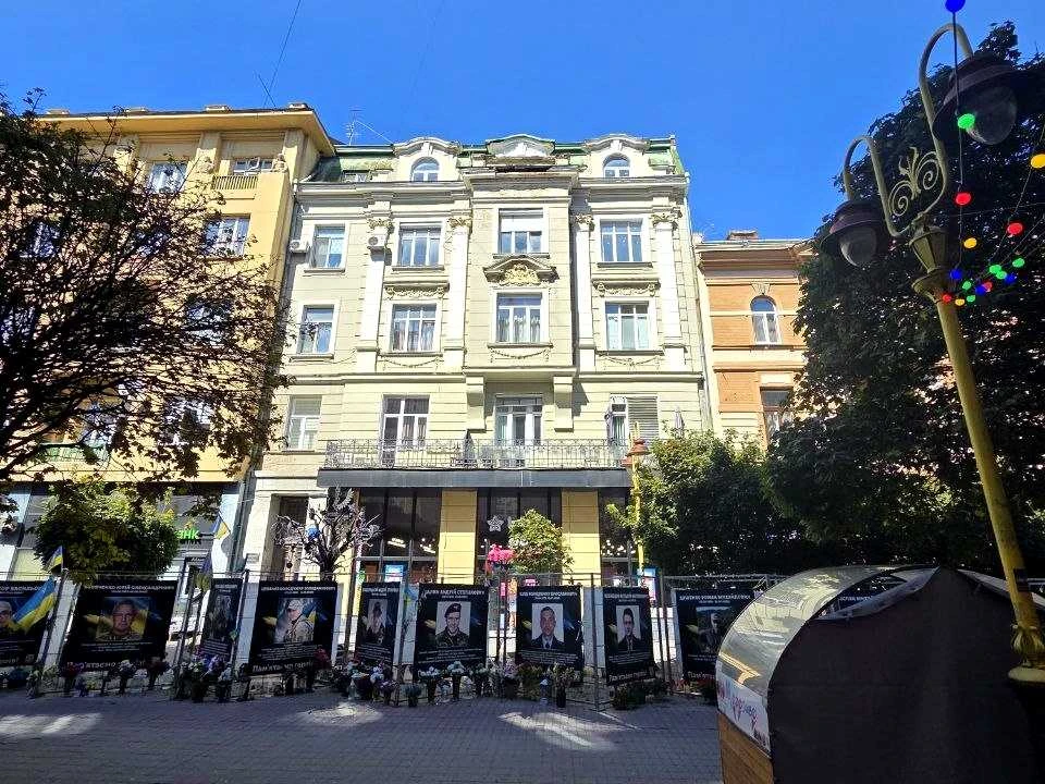 Квартира. Івано-Франківськ, Незалежності вул.