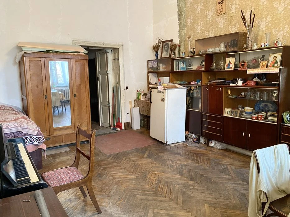 Продам квартиру в центре Одессы (самостоятельный блок)