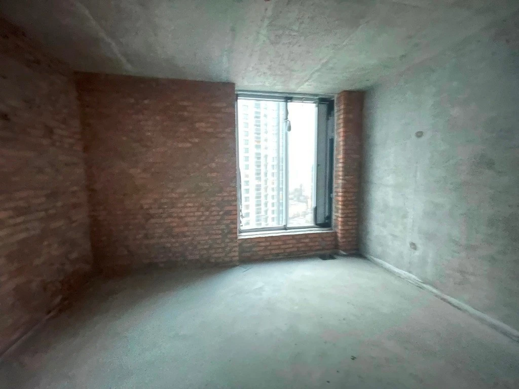 Sale of 4-room apartment 162 m², Zverynetskaya Street.