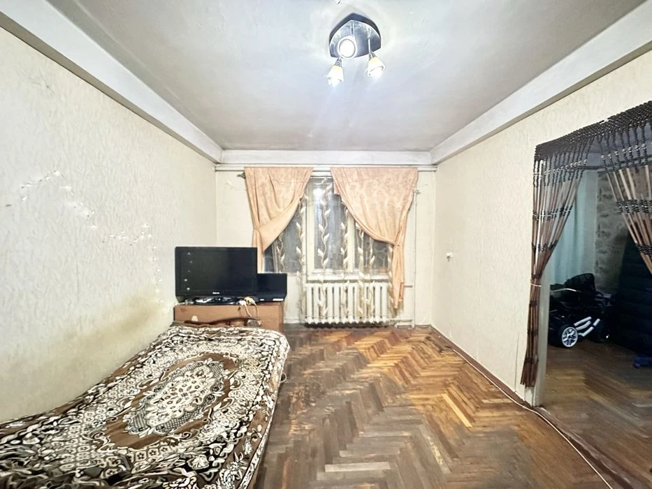 Продаж двокімнатної квартири по вул Перемоги/ Лермонтова