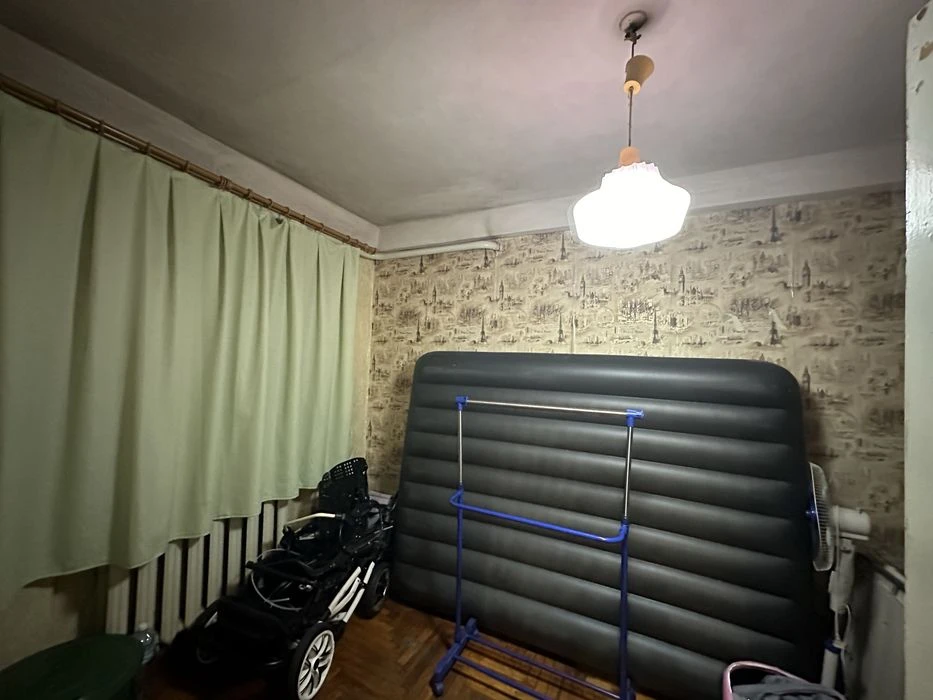 Продаж двокімнатної квартири по вул Перемоги/ Лермонтова