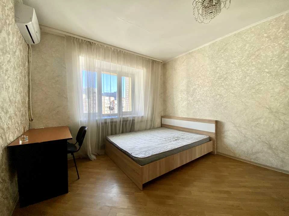 Apartment. Kyiv, Vyshnyakivska St.
